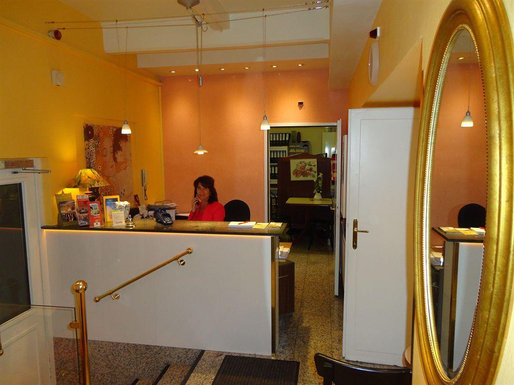 Lehrerhaus 2* Vienne