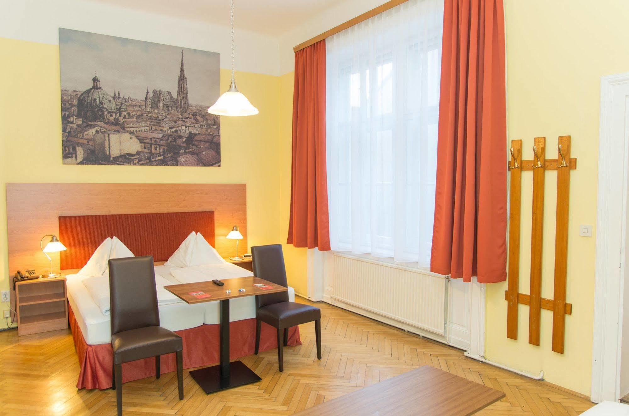 Lehrerhaus Hotel Vienne